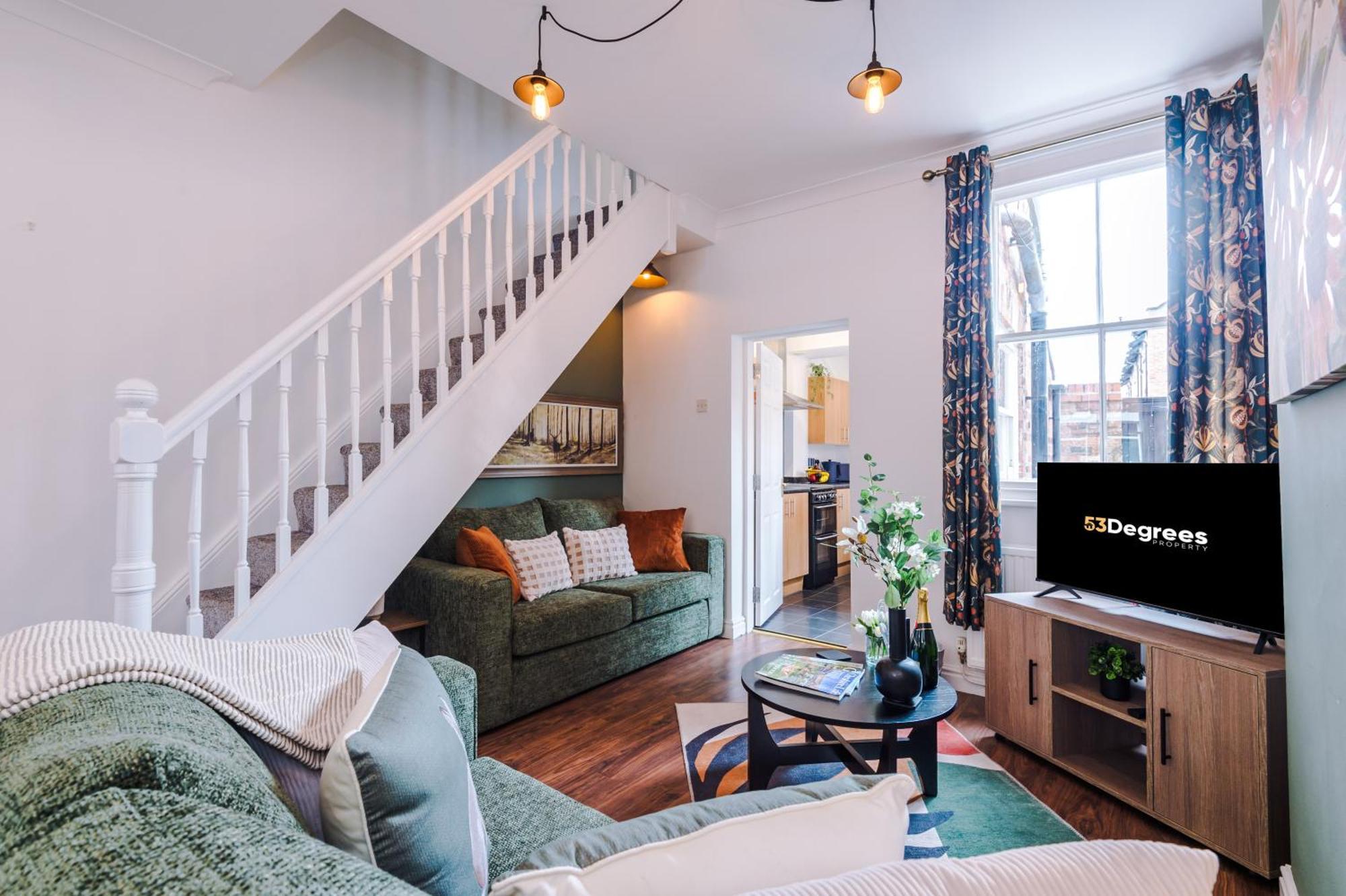 New! Stunning 2-Bed City-Centre Home In Chester By 53 Degrees Property - Ideal For Couples & Groups - Sleeps 6! Exterior photo