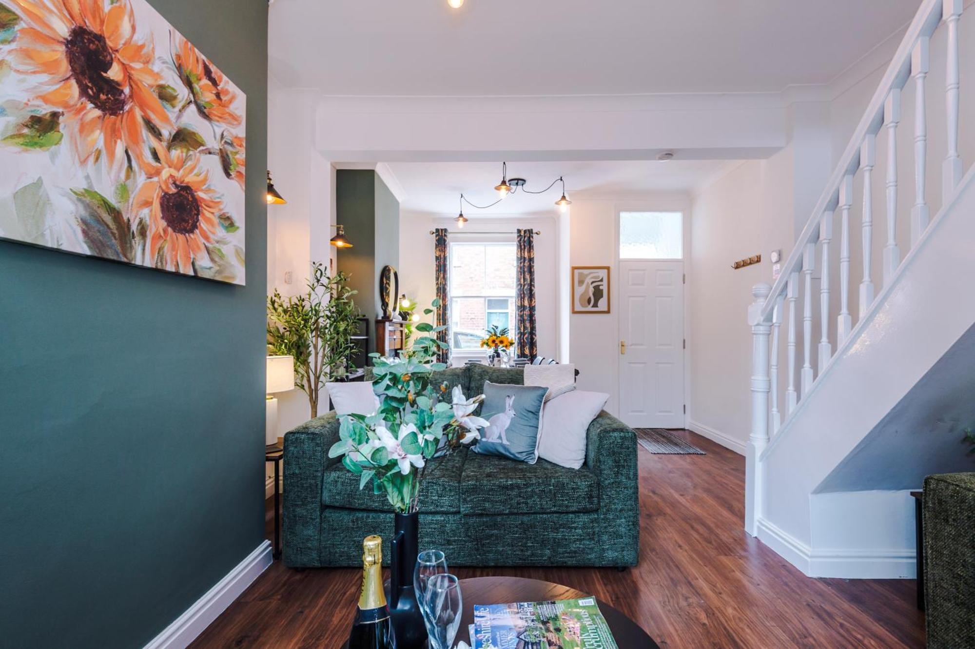 New! Stunning 2-Bed City-Centre Home In Chester By 53 Degrees Property - Ideal For Couples & Groups - Sleeps 6! Exterior photo