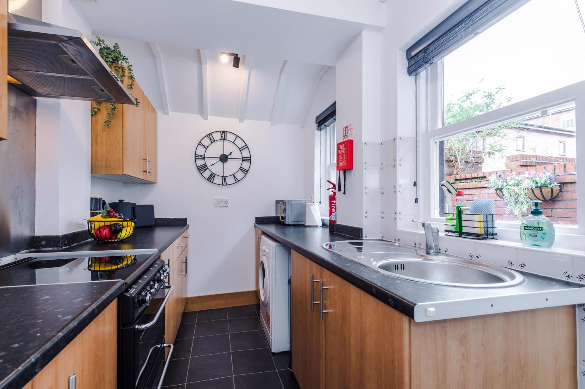 New! Stunning 2-Bed City-Centre Home In Chester By 53 Degrees Property - Ideal For Couples & Groups - Sleeps 6! Exterior photo
