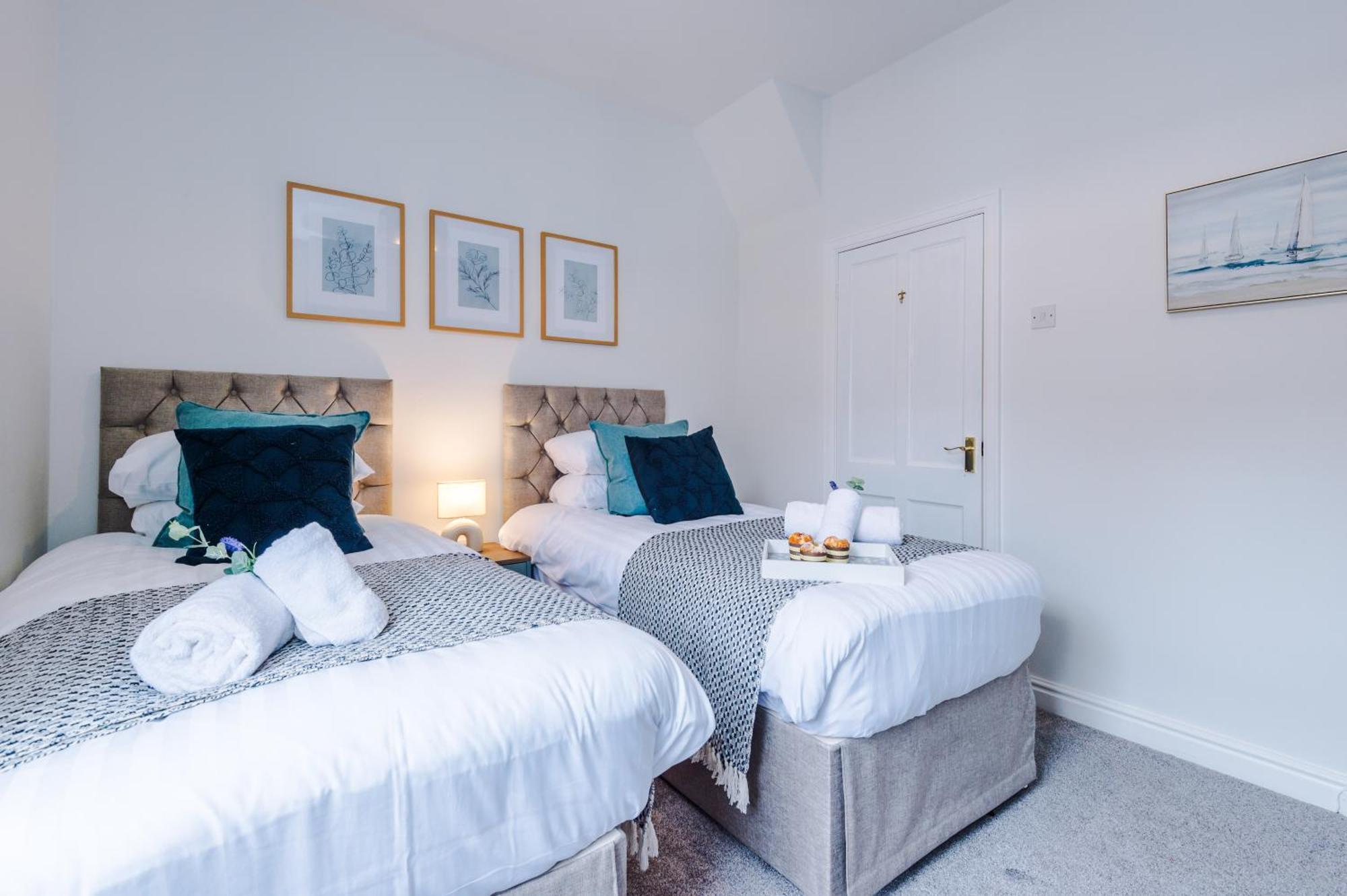 New! Stunning 2-Bed City-Centre Home In Chester By 53 Degrees Property - Ideal For Couples & Groups - Sleeps 6! Exterior photo