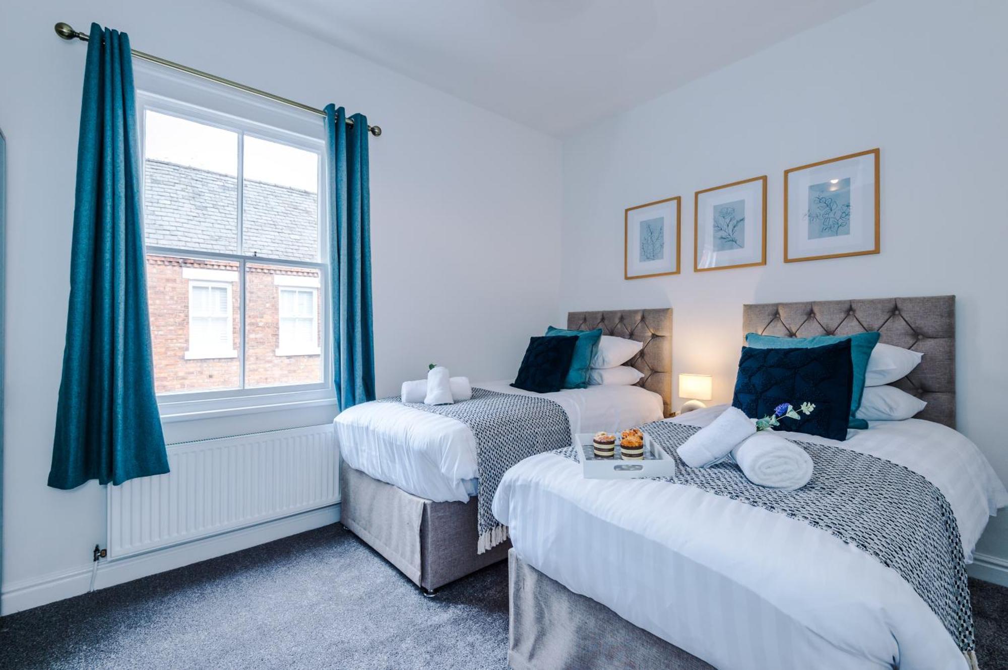 New! Stunning 2-Bed City-Centre Home In Chester By 53 Degrees Property - Ideal For Couples & Groups - Sleeps 6! Exterior photo