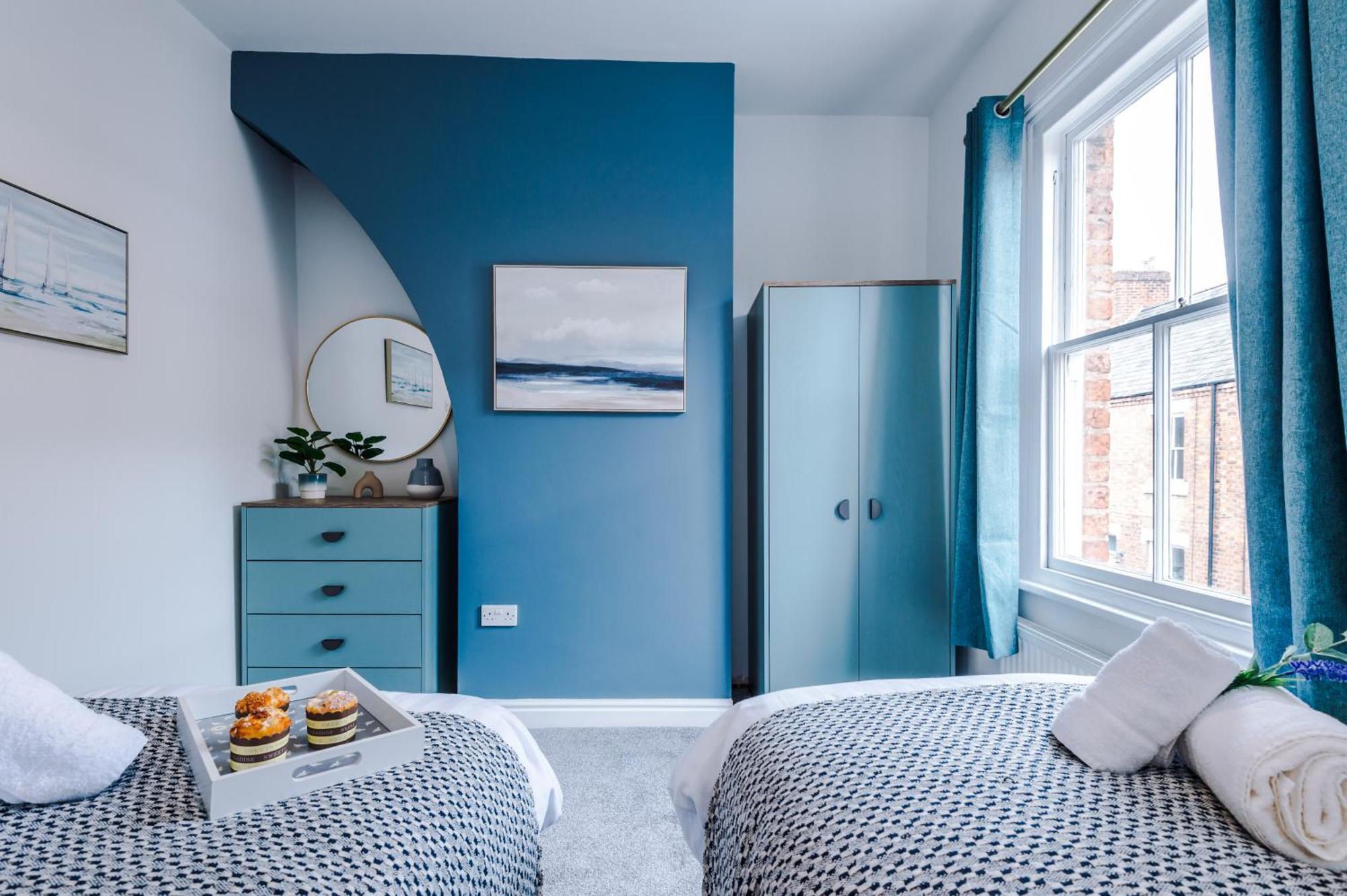 New! Stunning 2-Bed City-Centre Home In Chester By 53 Degrees Property - Ideal For Couples & Groups - Sleeps 6! Exterior photo